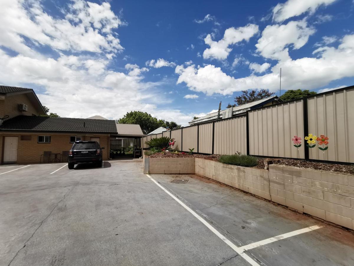 Leichhardt Motor Inn Toowoomba Exterior photo